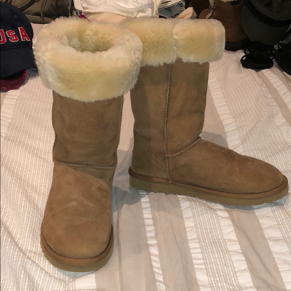 UGG Original Classic Tall Chestnut Boots Size 8
